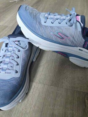 Skechers GoRun Max Cushioning Arch Fit Slip-ins